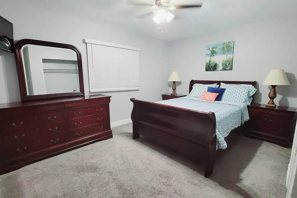 Entirehouse W/Bush Garden View_Private Heated Pool Villa Tampa Holiday home